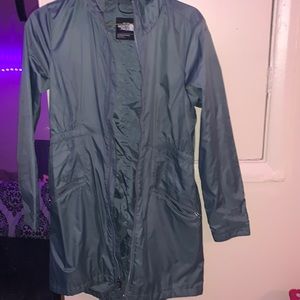 The northface rain windbreaker